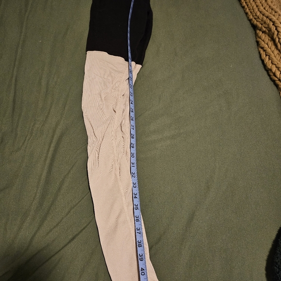 Alo Yoga Goddess Leggings Black and Light Pink - Picture 10 of 11